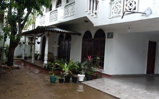 2 Floor House for sale in Wattala.