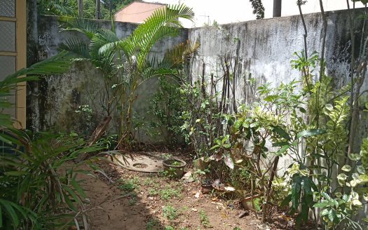 Commercial Land with House for sale in Colombo 15.🏡