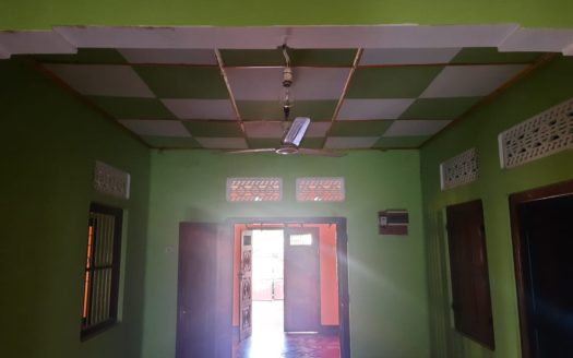 4 bedroom house for sale in Ambalavanar road, Uduvil.