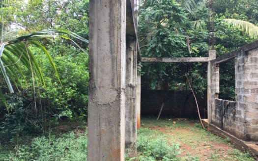 Fully unfinished house for sale in Earlalai.