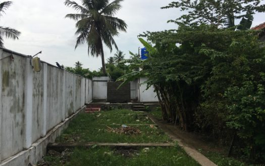 House for sale near Vaitheeswara junction.