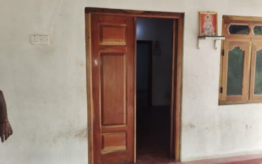 House for sale in Kodikamam Kachchai .