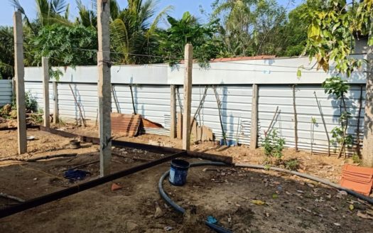 Land with house for sale at 500m from Pandattarippu junction (keeriyanthoddam).