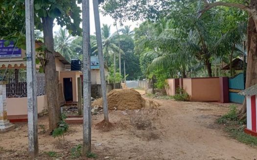 Land for sale near the Sudhumalai Central Community Center