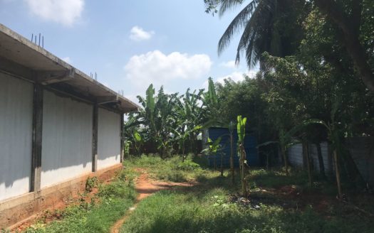 House and land for sale with commercial building at Punnalaikattuvan, Evinai Road.