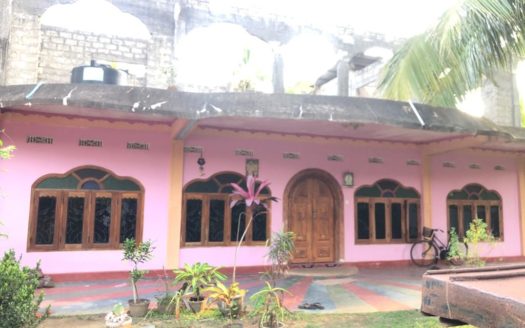 Land for sale with two houses in poonthoddam