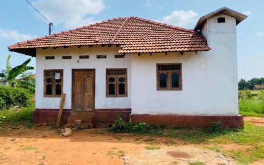 House with land for sale in Chunnakam