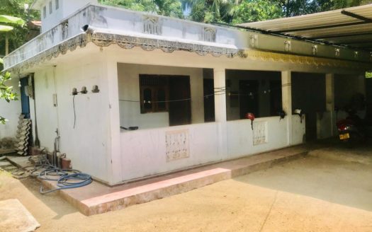 House for sale from 750 m point Petro road Kalviyankadu