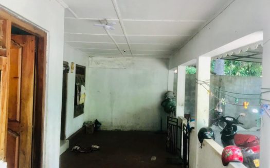 House for sale from 750 m point Petro road Kalviyankadu