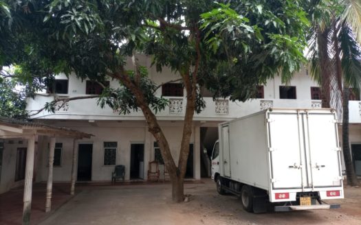 Guest house and hostel for sale in Vavuniya Kandy Road