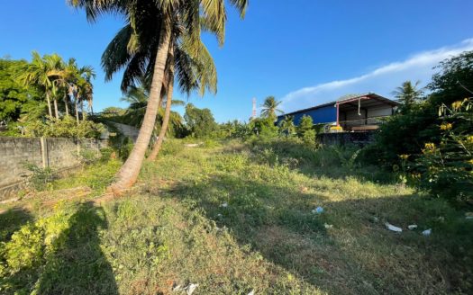 Land for sale in KKS road, chunnakam Town