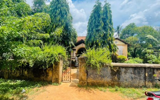 House for sale 100m from Urumpirai junction