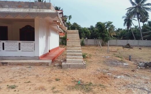 Land for sale with newly built house in Chavakachcheri kalvayal