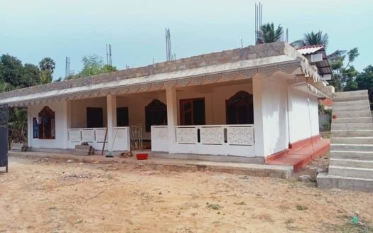 Land for sale with newly built house in Chavakachcheri kalvayal