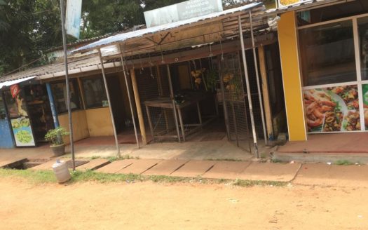 Land with 3 shops for sale in Vavuniya Kandy Road