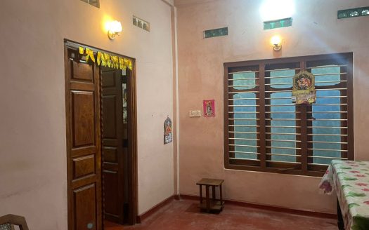 House for sale near Kacheri Nallur Road (Muthaliyar Road)