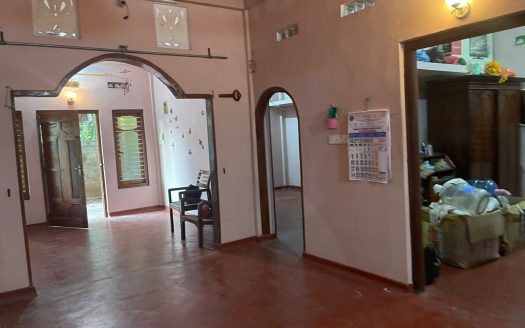 House for sale near Kacheri Nallur Road (Muthaliyar Road)