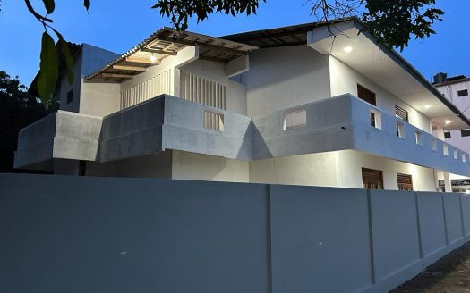 Apartment luxury house for sale behind sathosa near achuveli bus station