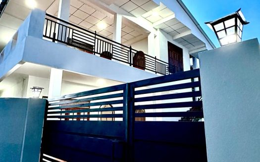 Apartment luxury house for sale behind sathosa near achuveli bus station