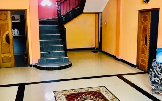 3 storey house for sale in Gurunagar