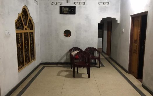 House for sale in Manipay Jaffna Road, Ottumadam