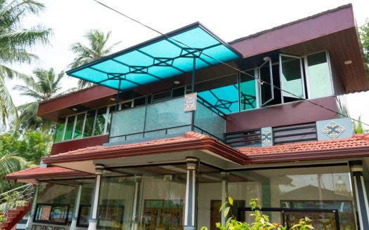 Luxury house for sale in Pandatharipu Hindu College Road
