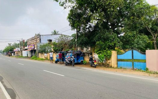 Road facing land for sale at kondavil