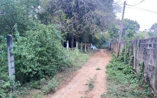 2nd land for sale in from manipay road uduvil