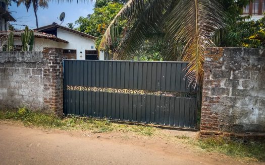 House with Shop for sale in Kandana