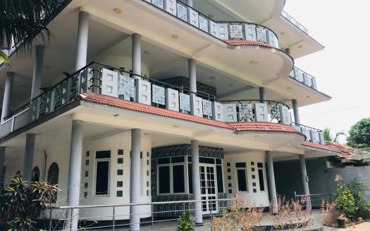 Beautifu House for Sale near David Street (Near St. Patirisiyar School).