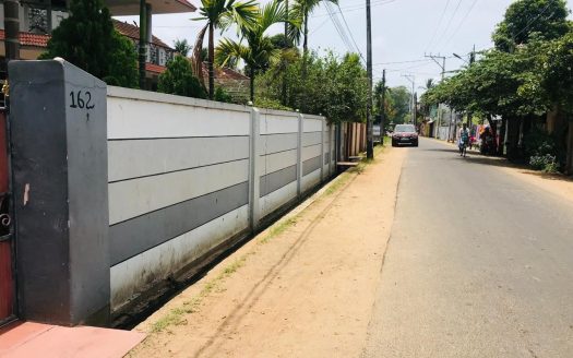 Beautifu House for Sale near David Street (Near St. Patirisiyar School).