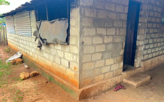 Unfinished house for sale in Achchelu