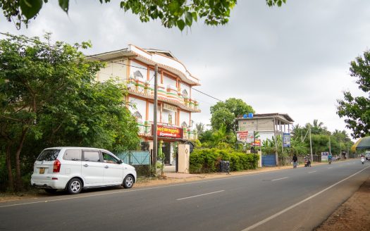 Road facing wedding hall for sale in Urumpirai