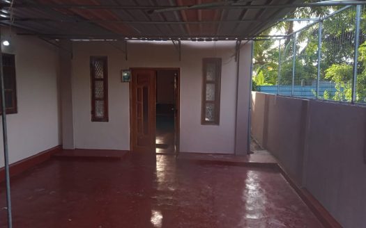 House for sale in A9 Road, Ariyalai