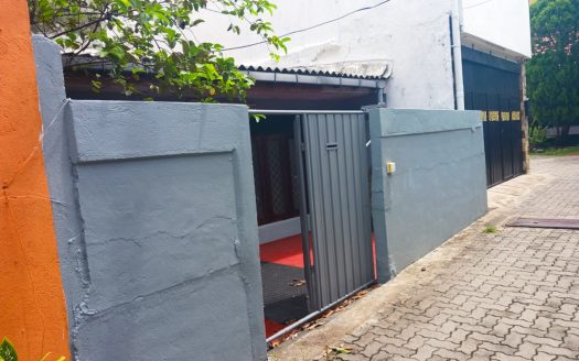 House for sale in Waidya Road, Dehiwala.