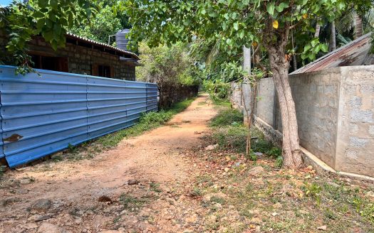 Land for sale in Kaithady