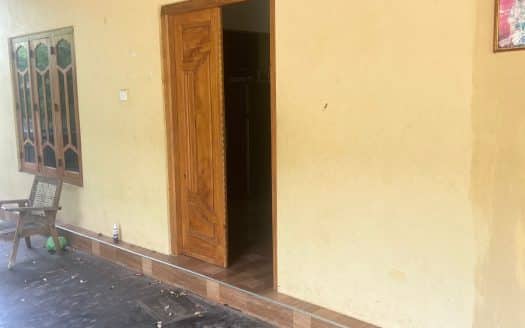 Land with house for sale in Kaithadi