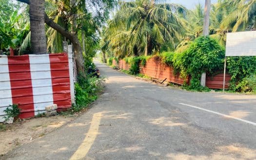Land for sale in Ariyalai