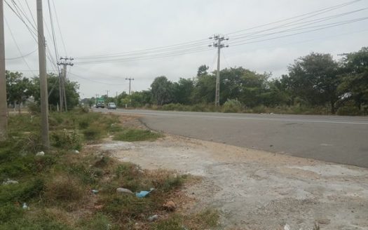 Land for sale in Ariyalai