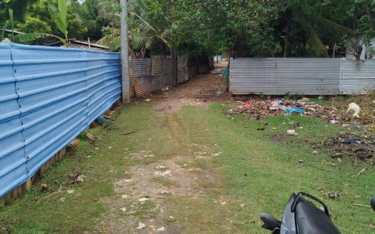 Land for sale with an old house in Sankarathai, Vaddukottai