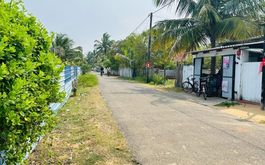 House for sale in Mullaitheevu 500 meters from HNB Bank