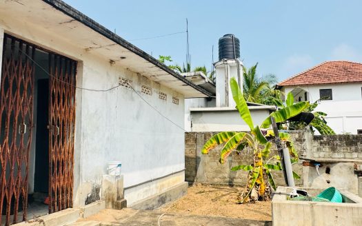 House for sale in Mullaitheevu 500 meters from HNB Bank