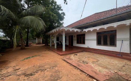 House with land for sale in Atchuveli rasapathai road
