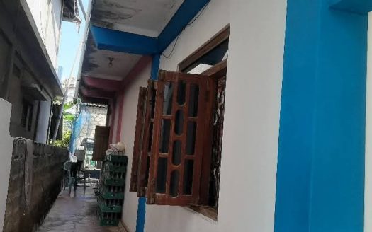 House for sale at 25 m from the main road in Talaimannar