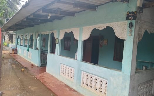 House for sale 100 meters from Puttur Road, Point Pedro.