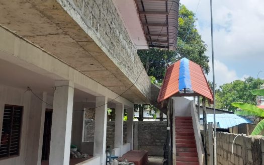 House for sale 100 meters from Puttur Road,Pointpedro.