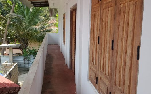 House for sale 100 meters from Puttur Road,Pointpedro.