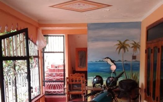 House for sale with land in Inuvil.