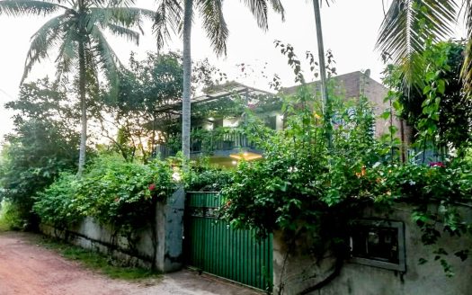 House for sale with furniture in Andiambalama, Veyangoda Road, Katunayake
