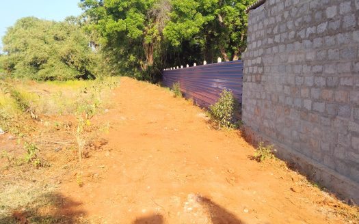 Land for sale in Atchuveli.